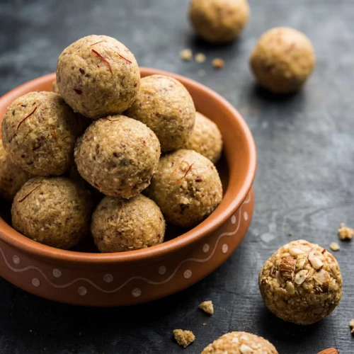 Herbarose Essentials Nutri-Booster Laddoos-img1 Herbarose Essentials Nutri-Booster Laddoos-img1